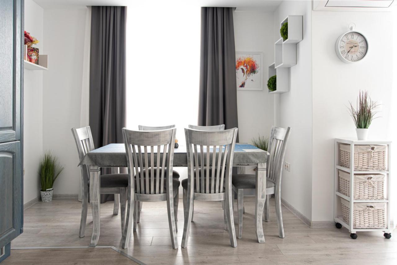 Апартамент Sunny & Stylish Brand New 2bdr + Parking *